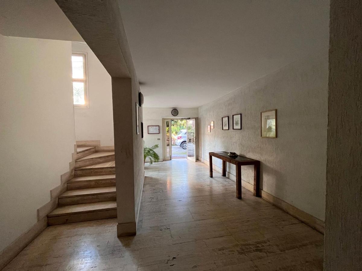 Monolocale A Mostacciano Appartement Rome Buitenkant foto