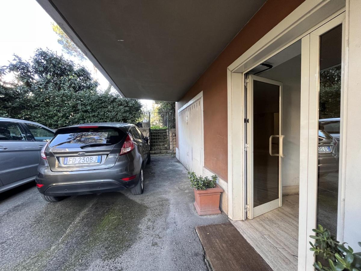 Monolocale A Mostacciano Appartement Rome Buitenkant foto