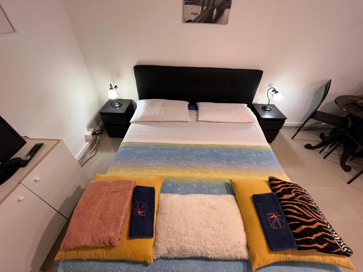 Monolocale A Mostacciano Appartement Rome Buitenkant foto